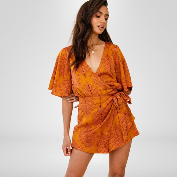 Saints + Secrets V-Neckline Wrap Romper Leaf Print Mustard Size Small - Picture 4 of 13